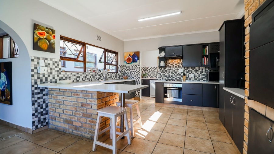 4 Bedroom Property for Sale in Heiderand Western Cape